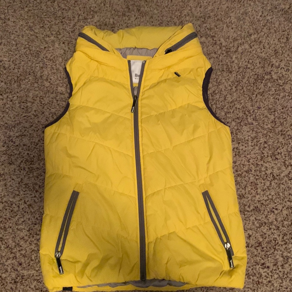 Bench yellow vest. Size medium. Like new condition